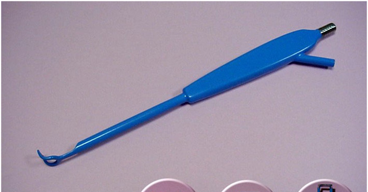Аденотом. Инструменты для аденотомии. Нож для аденотомии. Роторасширитель хирургический инструмент для аденотомии. Инструмент для удаления аденоидов.