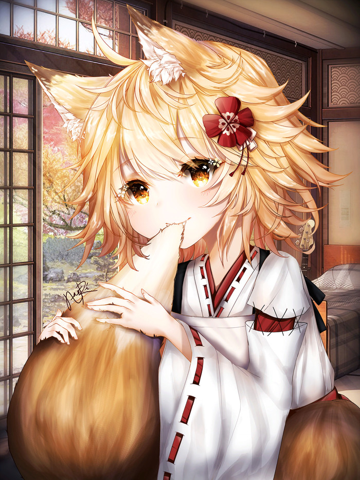 Senkochewing her tail