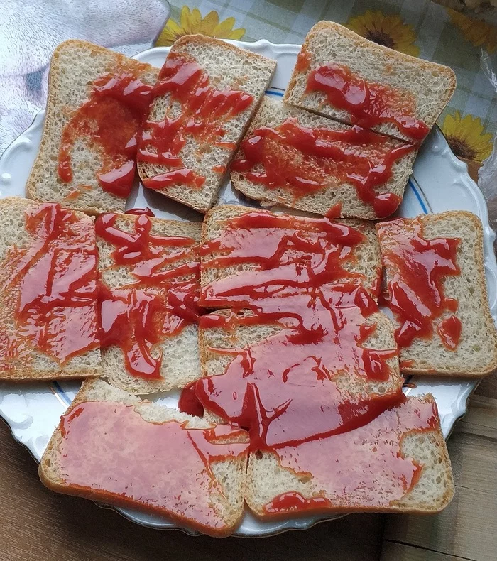 Пицца за 5 минут!    upd: А не, не пицца... гренки - Длиннопост, Своими руками, Юмор, Хлеб, Пицца, Моё
