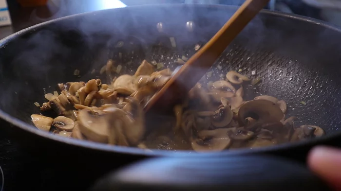 Simple, fast and easy... And delicious, of course) - My, Food, Recipe, Cream Soup, Soup, Mushroom soup, Video recipe, Video, Longpost