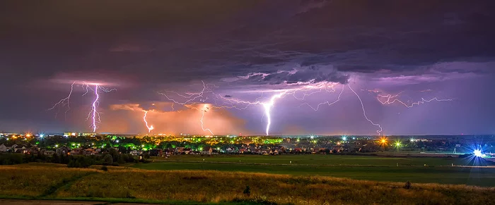 A few photos with lightning for your feed, and a couple of videos) - My, Thunderstorm, Storm Hunters League, Lightning, Pskov, Video, Longpost