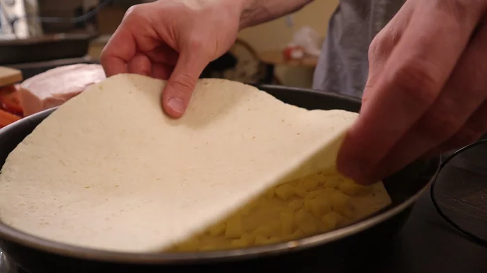 Quick pizza in a frying pan - My, Food, Recipe, Pizza, Video recipe, Bakery products, Preparation, Video, Longpost, Cooking