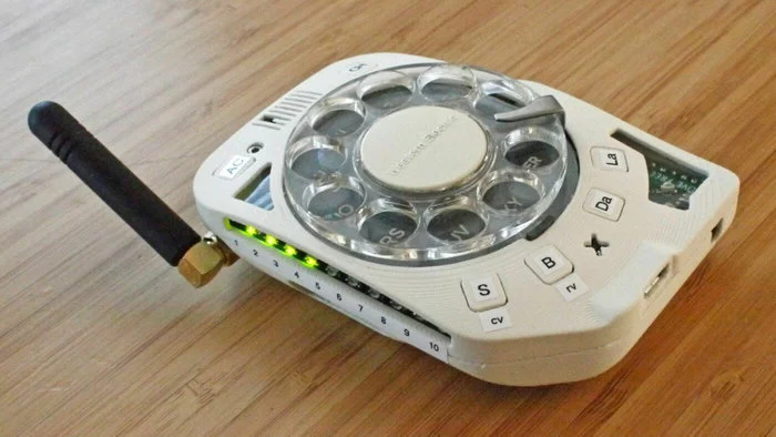 Engineer from the USA, assembled a “nostalgic” mobile phone with rotary dialing - Mobile phones, Telephone, Retro