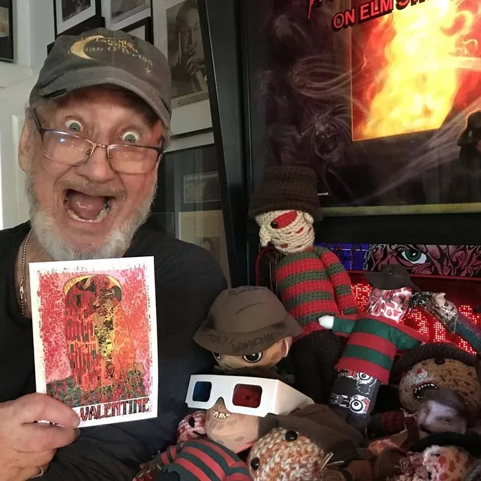 Happy Freddy Krueger getting a valentine - Robert Englund, Freddy Krueger, Valentine, A Nightmare on Elm Street, The photo, Actors and actresses, Celebrities