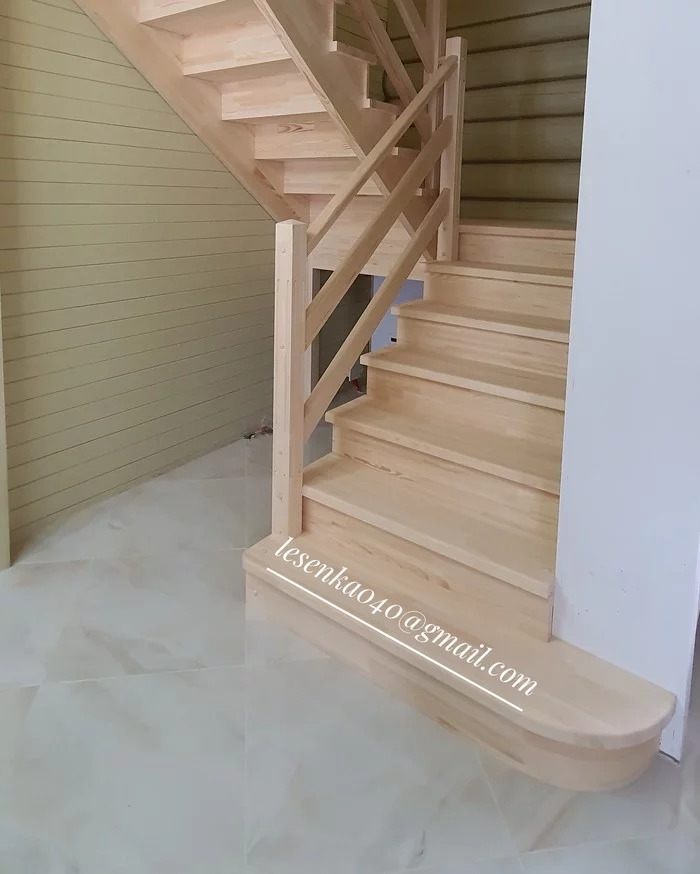 Pine staircase in a log house - My, Stairs, Wood products, Repair, Dacha, Design, Building, Longpost