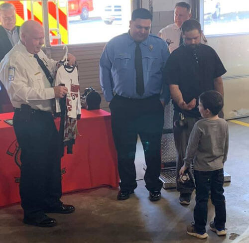 Realizing that a fire had started in the house, the boy did not panic, but saved the whole family - Children, Courage, Fire, The rescue, Courage, Longpost