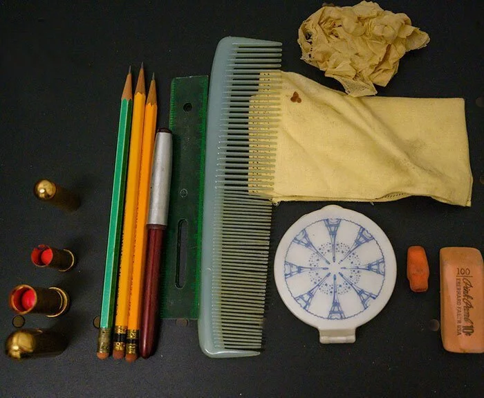 Работник школы в США нашел таинственную сумку 1950-х годов США, Сумка, Капсула времени, Прошлое, Длиннопост