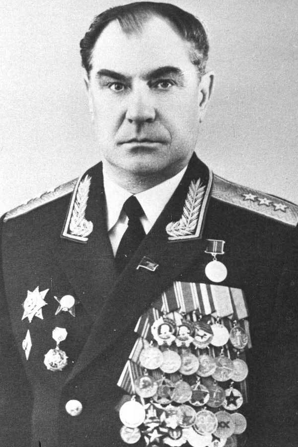 Умер последний маршал СССР | Пикабу