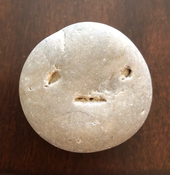 A primordial smiley has been found! - My, , Smile, A rock, Humor, Primitive-Communal system