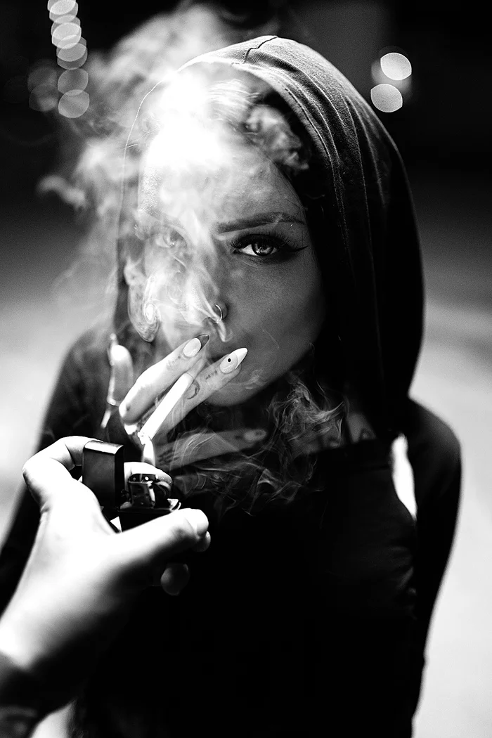 Lady with a cigarette - My, Chbu, Beautiful girl, Eyes