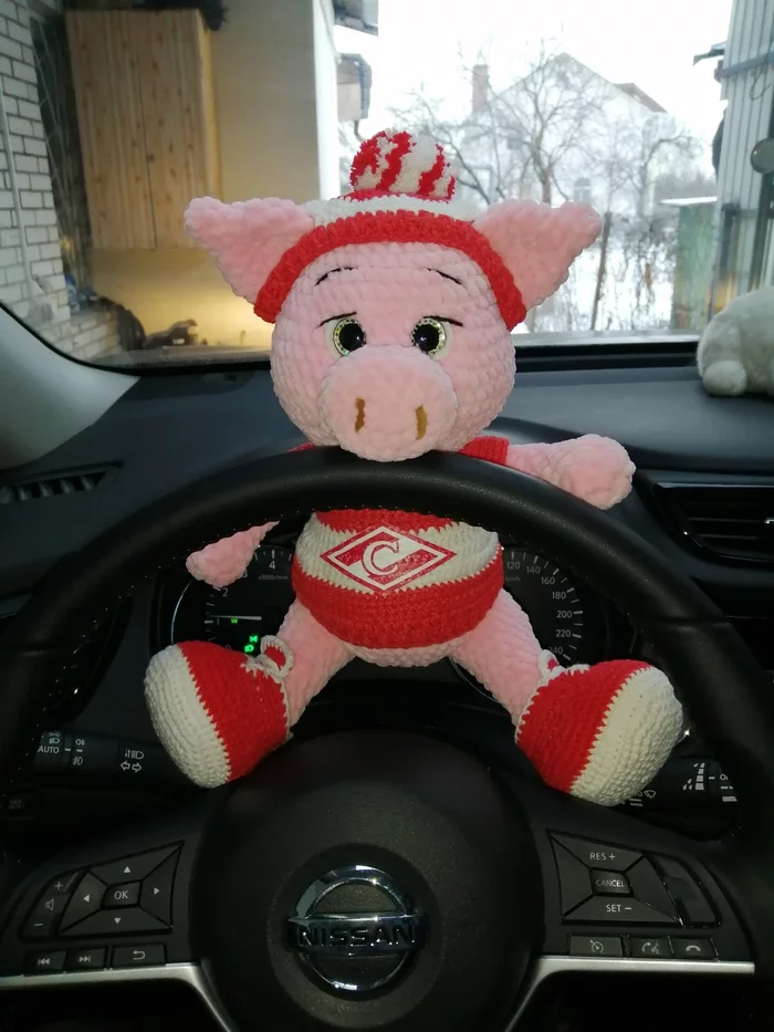 Piggy fan - My, Needlework without process, Knitted toys, Knitting, Piglets, Amigurumi, Author's toy, Presents, Longpost