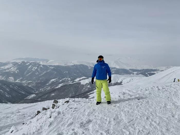 Armenia. - My, Skiers, The descent, Armenia, Extreme, Snowboard, Freeride, GIF, Longpost, Travels, Tourism
