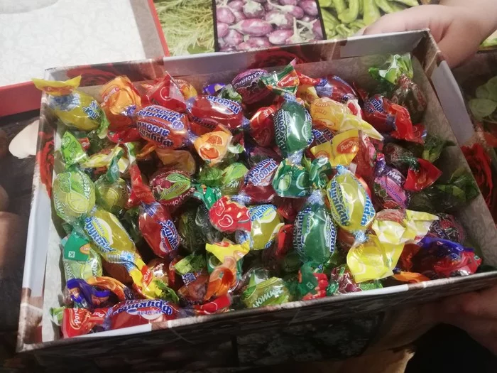 And we have a kilogram of sucking sweets! And you? - Gift exchange, Secret Santa, Thank you