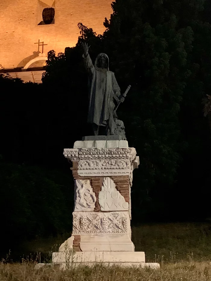 Monument to Cola di Rienzo - My, Rome, Italy, Travels, Monument, Assassin