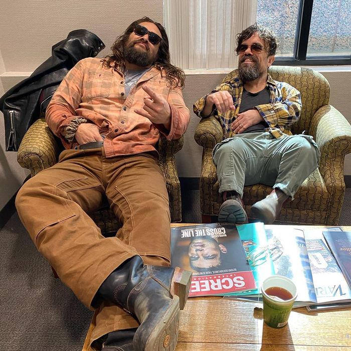 “What kind of Lebowski am I to you? You are confused. My name is Dude. © - Jason Momoa, Peter Dinklage, Actors and actresses, Celebrities, The photo, The Big Lebowski