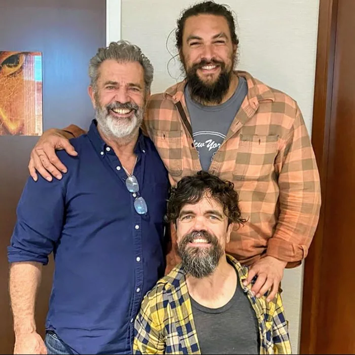 2.5 persons - 9GAG, Jason Momoa, Mel Gibson, Peter Dinklage, Celebrities