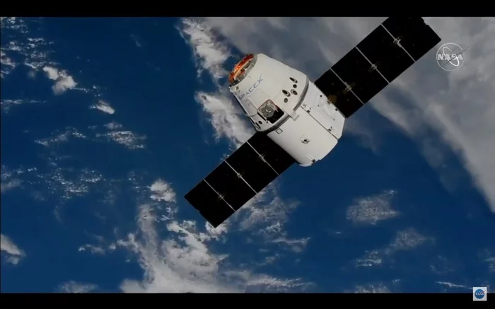 Трансляция стыковки SpaceX Cargo Dragon с МКС - SpaceX, Spacex Dragon, NASA, Трансляция, Стыковка, МКС, Космос, Видео