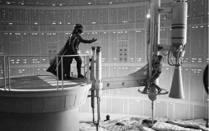 A police officer tries to save an orphan from committing suicide (1980) - Reddit, Star Wars, Darth vader, Luke Skywalker