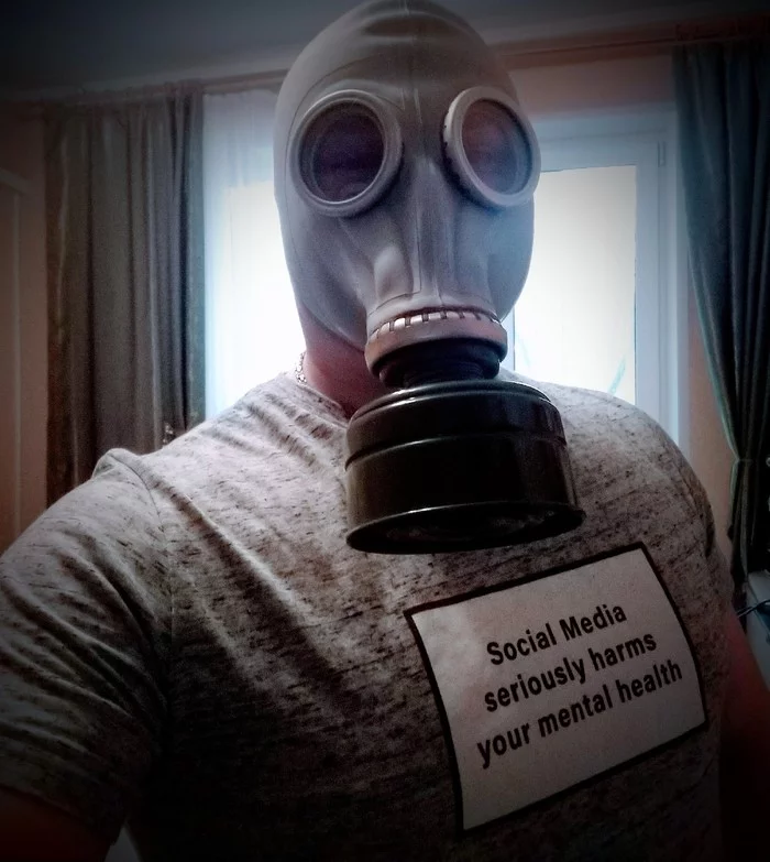 I'm not an alarmist. I just have a gas mask © - My, My, Panic, Panic, Mask, Mask