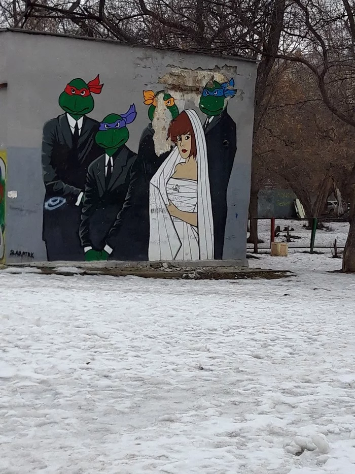 Folk art) - Yekaterinburg, Graffiti, Longpost, Teenage Mutant Ninja Turtles, April O'Neill