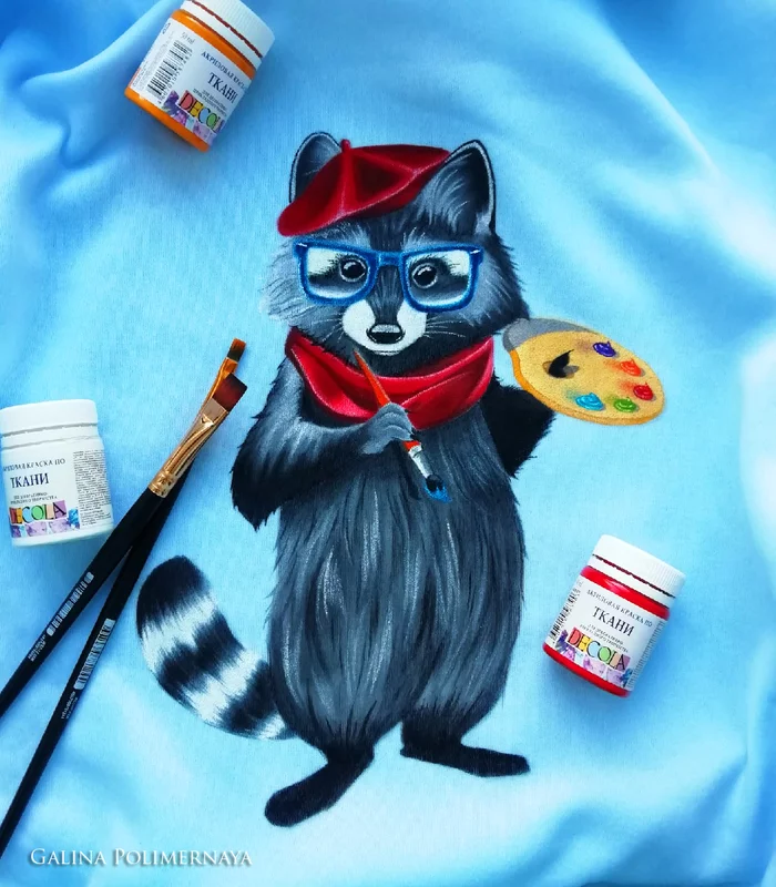 Raccoon on a sweatshirt - My, Raccoon, Sweatshirt, Painting on fabric, Painting, Needlework without process, Handmade