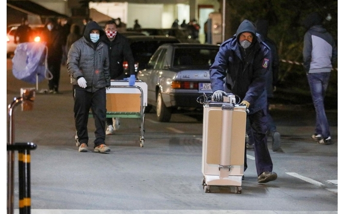 Когда хулиганы становятся героями Хорватия, Футбольные фанаты, Хулиганы, Длиннопост, Помощь Когда хулиганы становятся героями Хорватия, Футбольные фанаты, Хулиганы, Длиннопост, Помощь