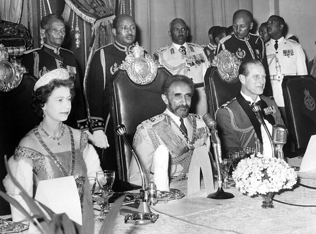 Reply to the post “Why Queen Elizabeth bowed to Emperor Haile Selassie I of Ethiopia” - My, Queen Elizabeth II, King, Ethiopia, Bow, Story, 20th century, Reply to post, Longpost