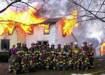 Firefighters arrived to extinguish the fire at the Zarya sanatorium, where possible coronavirus carriers are locked up - Coronavirus, Fire, Quarantine, Zarya, Saint Petersburg, Fontanka ru, Humor