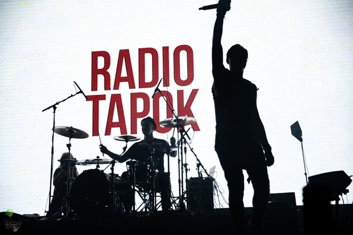 Radio tapok обои на телефон