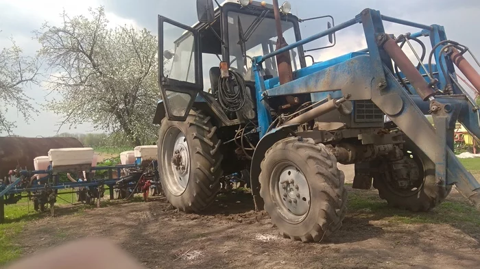 A tractor driver can earn a lot by age 40 - My, Tractor driver, Earnings, Work, Disease, Money, Сельское хозяйство, Village