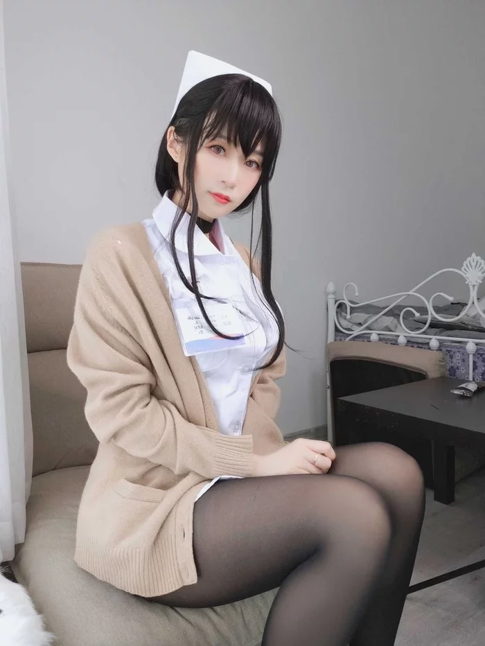 - Red or blue, Mr. Anderson? - NSFW, Japanese, Cosplay, Nurses, Beautiful, Longpost