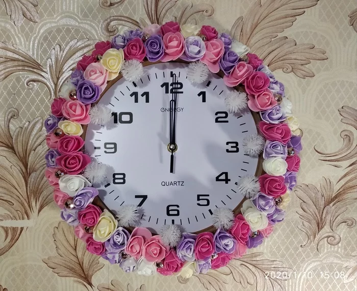 Wall clock decor made of flowers and garlands - My, Video, Handmade, Clock, Decor, Garland, Wall Clock, With your own hands, Longpost, Needlework without process
