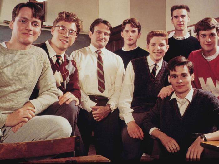 Robin Williams, Ethan Hawke, Robert Sean Leonard and other actors on the set of Dead Poets Society, USA, 1988 - Filming, USA, Ethan Hawke, Robert Sean Leonard, Robin Williams, The photo, Dead Poets Society, Story