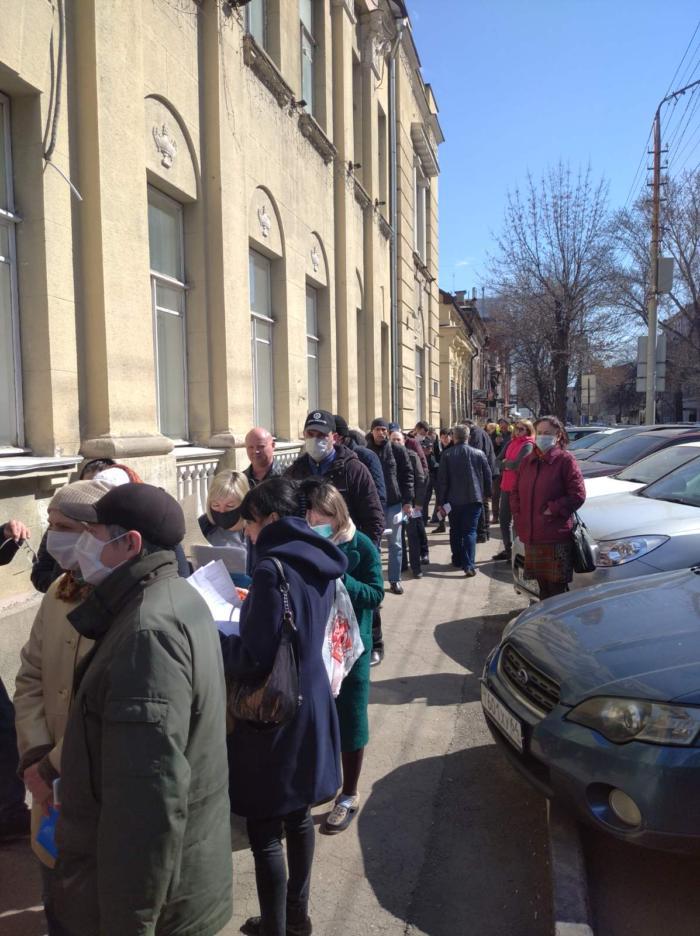 Queue to receive special passes in Saratov - Coronavirus, Quarantine, Insulation, Queue, Saratov, news, Video, Longpost