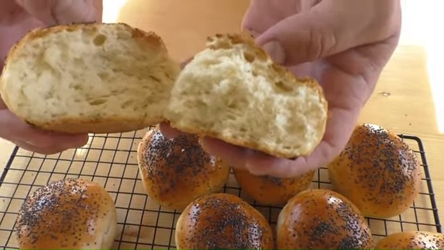 Quick buns instead of bread / Now I don’t go to the store! - My, Cooking, Food, Recipe, Bakery products, Buns, Bread, Other cuisine, Yeast dough, Video, Longpost