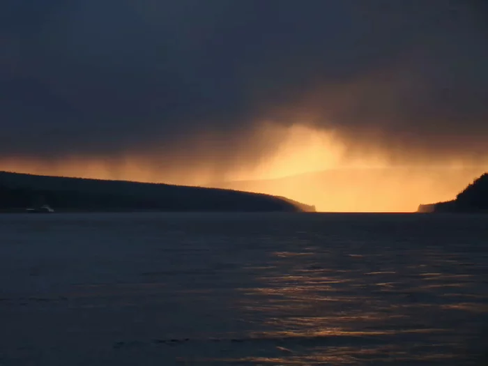 Podkamennaya Tunguska, Before the storm - My, River, Rain, Taiga, beauty of nature, Water