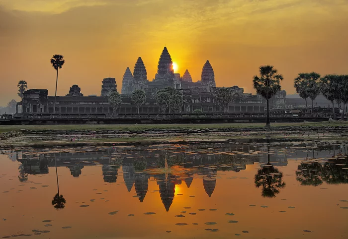 Early morning in Cambodia - My, Cambodia, Lara Croft, Angkor Wat, dawn, Lake, Sunrise, Travels, The photo