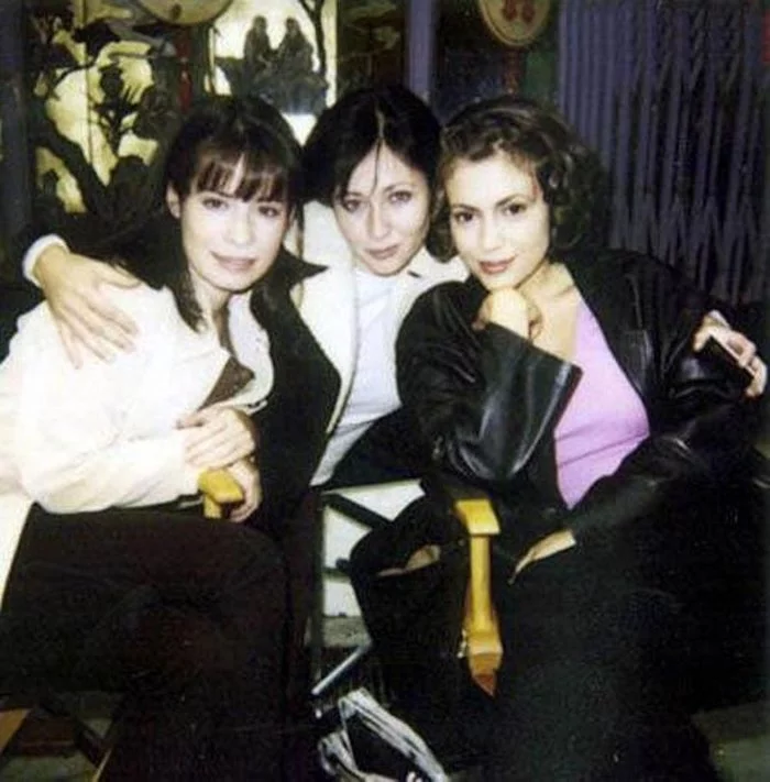 Charms, 1998 - Charmed, Foreign serials, Photos from filming, 90th, Alyssa Milano, Shannen Doherty, Holly Mary Combs, Retro