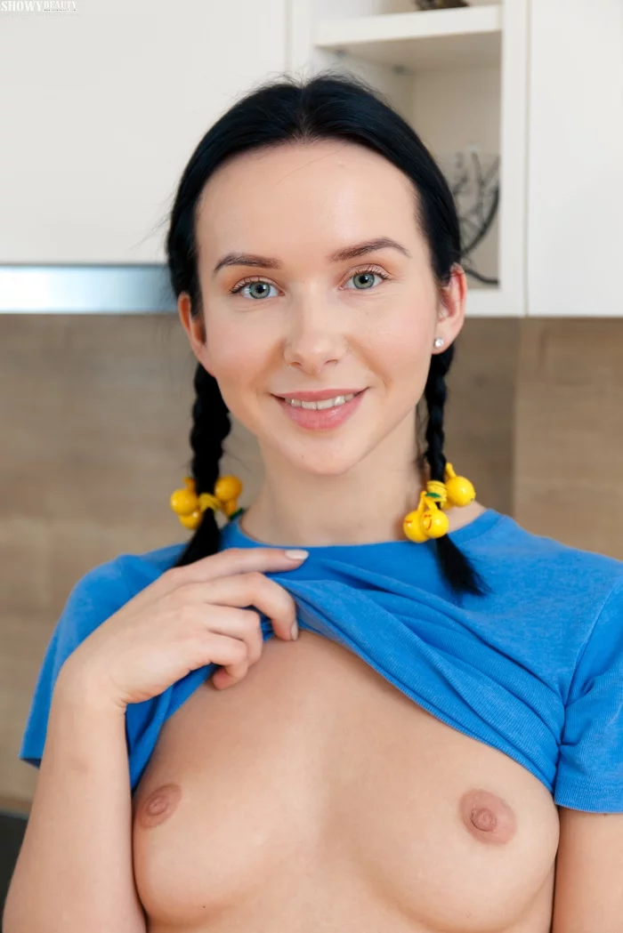 Natasha - Attractive Features - NSFW, Красивая девушка, Попа, Фотосессия, Длиннопост, Сиськи, 18+, Девушки