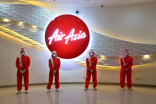 AirAsia презентовала новую униформу для бортпроводников - Коронавирус, Перелет, Авиакомпания, Airasia, Униформа, Бортпроводник, Стюардесса