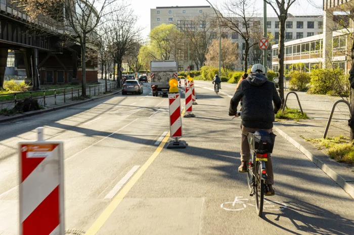 Berlin Recipe for Mobility in a Crisis - A bike, Urbanism, Coronavirus, Quarantine, Public transport, Germany, Social distance, Bike path
