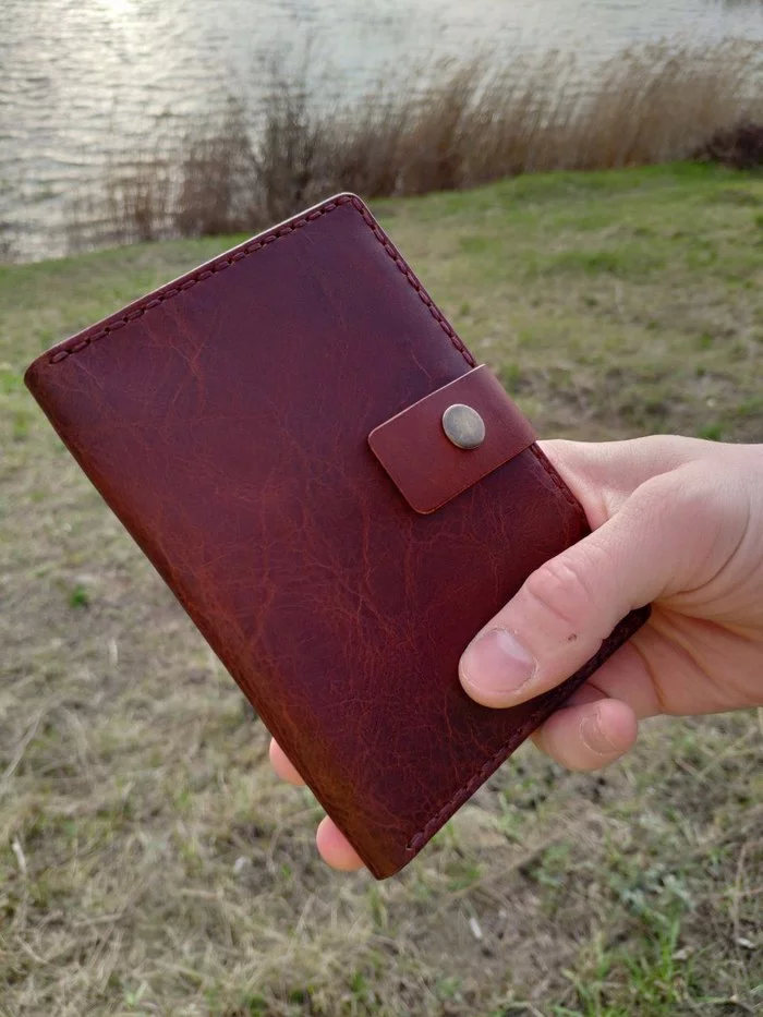 Assembling a wallet without SMS and registration - Leather products, Таймлапс, Video, Longpost, My, Leather craft, Needlework with process, Purse