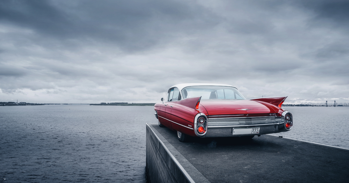 De ville перевод. Кадиллак Девиль. Кадиллак Девиль ретро. 1967 Cadillac Deville красный. Кадиллак Девиль обои.