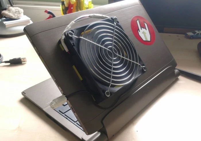 Selling laptop-tablet. Gets a little warm - Tablet, Cooling