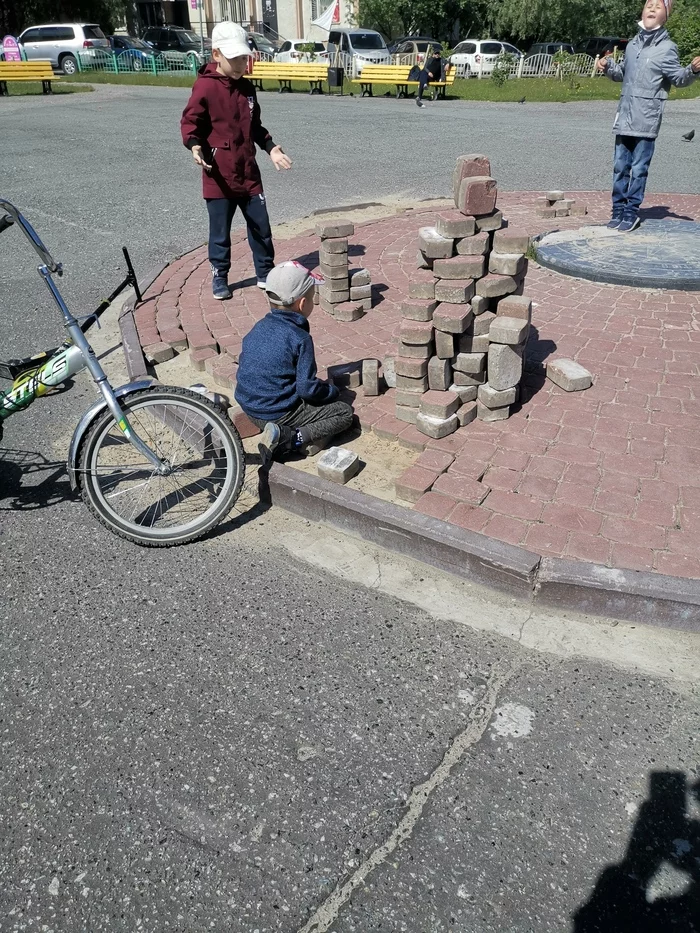 Small towns - My, Children, Small towns, Paving stones