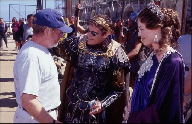 The Roman Emperor Lucius Aelius Aurelius Commodus and his sister Annia Aurelius Galeria Lucilla are talking with some German barbarian - Gladiator, Movies, The photo, Humor, Hollywood, Joaquin Phoenix, Ridley Scott, Connie Nielsen