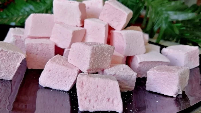 Marshmallow with STRAWBERRY - Magic strawberry dessert quickly and easily - My, Video recipe, Recipe, Food, Dessert, Strawberry, The best, Cooking, Video, Longpost, Marshmallow, Strawberry plant, Strawberry (plant)