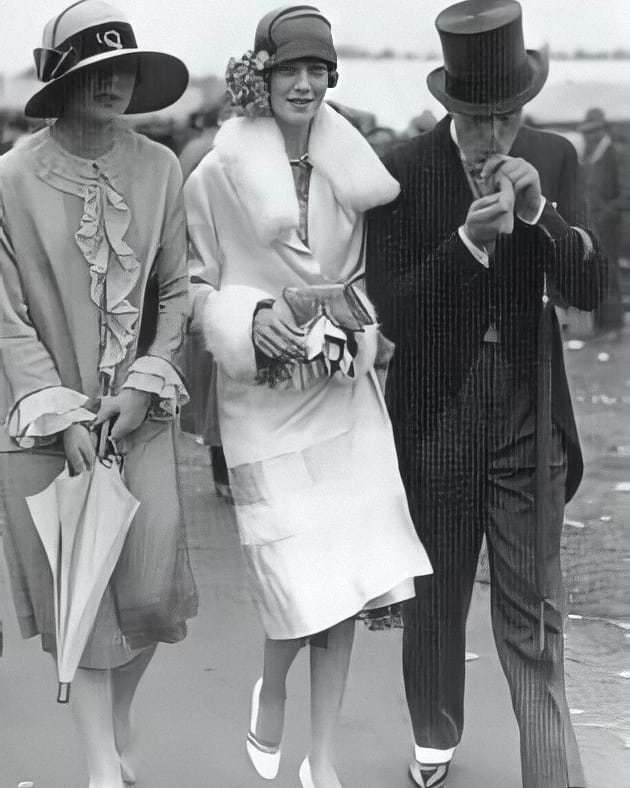 Fashion of the twenties - Women, Men, Fashion, Fashionistas and fashionistas, Black and white photo, Retro, 1920s