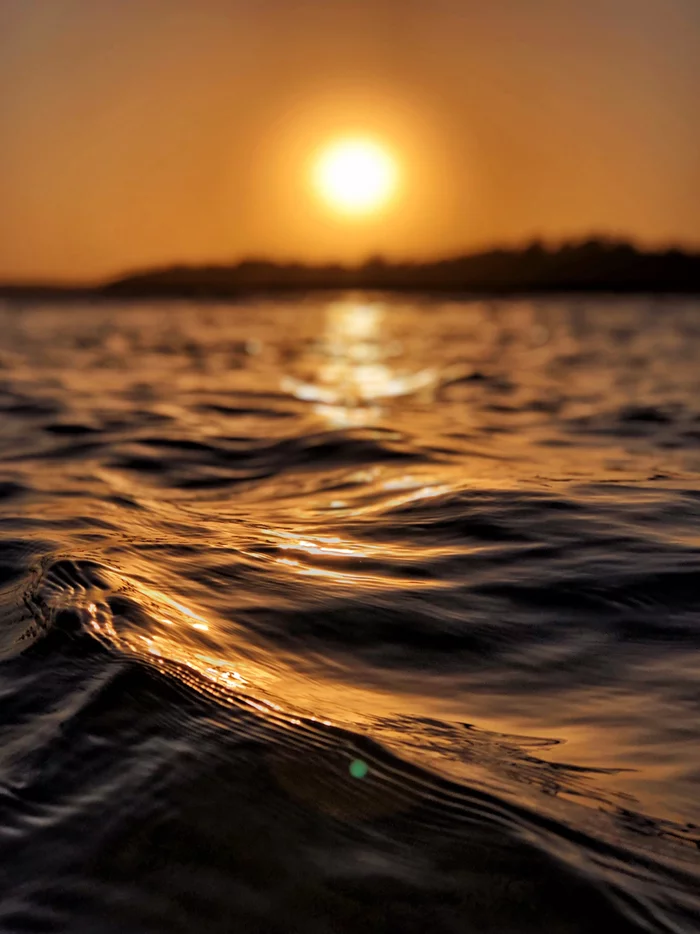 The sea is agitated once - My, Mobile photography, Barnaul, The photo, River, Ob, Summer, Sunset, The sun, Longpost