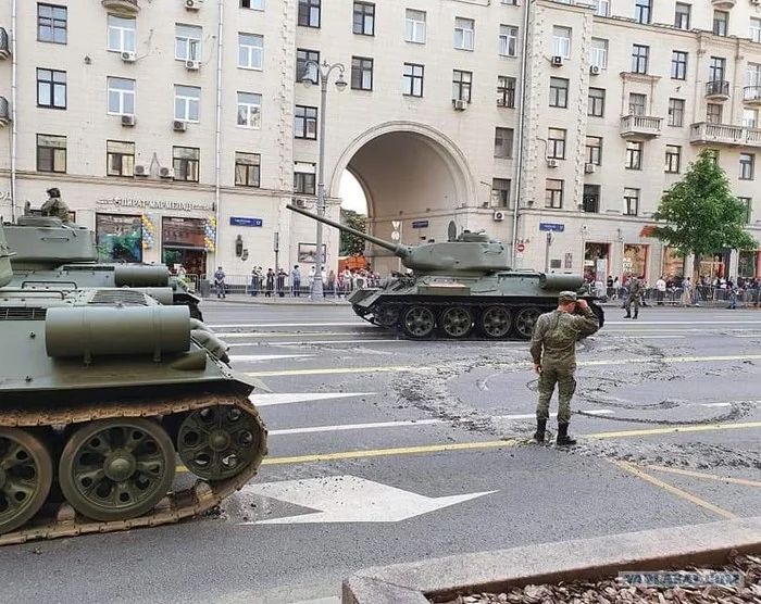 Driftanul... - Tanks, T-34, Army, parade rehearsal
